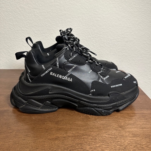 Balenciaga Triple S Sneakers - Picture 3 of 9